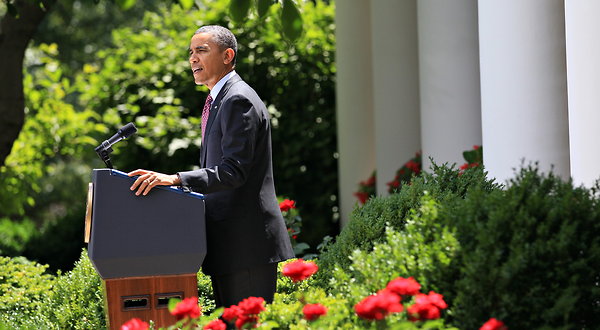 14일 백악관 로즈가든에서 새로운 이민정책을 발표하고 있는 오바마
