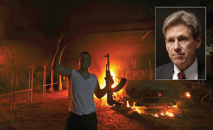 11일 리비아 주재 미국 영사관을 공격한 시위대. 작은 사진 속 인물은 사망한 크리스토퍼 스티븐스 대사