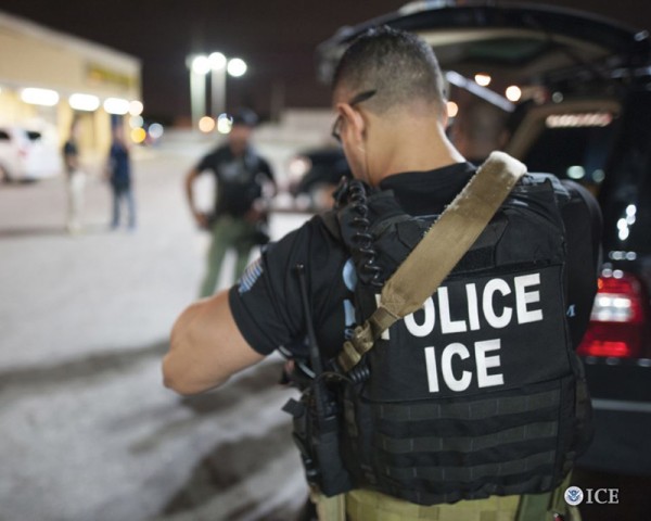 이민단속국의 자료에 따르면 이민단속국은 범죄기록이 없는 이민자들의 체포가 급증하고 있는 것으로 드러났다