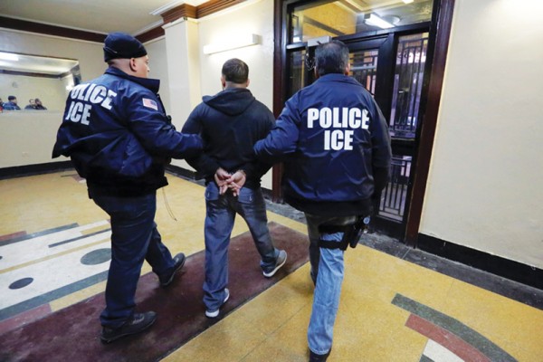 매사추세츠 이민단속국(ICE)이 영주권 인터뷰를 위해 이민국을 방문한 불법이민자들의 체포행위를 중단할 것이라고 23일 밝혔다