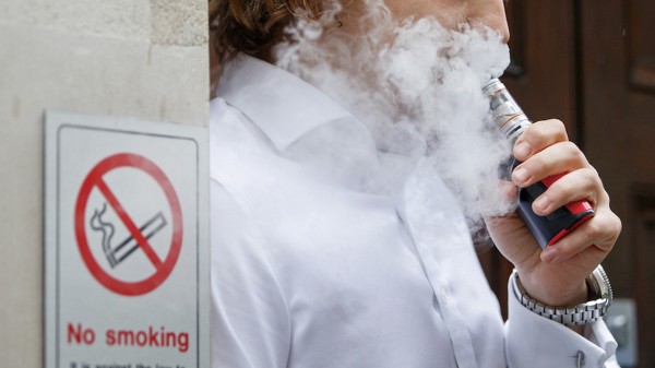연방 질병통제센터에 따르면 전자 담배는 어린이, 십대 등 미성년자에게 안전하지 않은 제품이다
