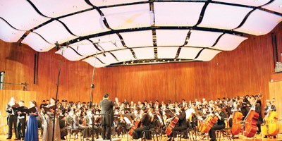 한미 수교 130주년 기념음악회 마지막 무대. 250여명의 공연자들이 한 무대에 올라 베토벤 9번교향곡 4악장 ‘환희의 송가’를 불렀다.