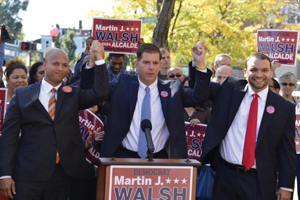 존 배로스(좌)와 펠릭스 아로요(우) 전 시장 후보들이 보스톤 시장 선거에서 마틴 월시(가운데) 주 하원의원을 공식 지지한다고 밝혔다