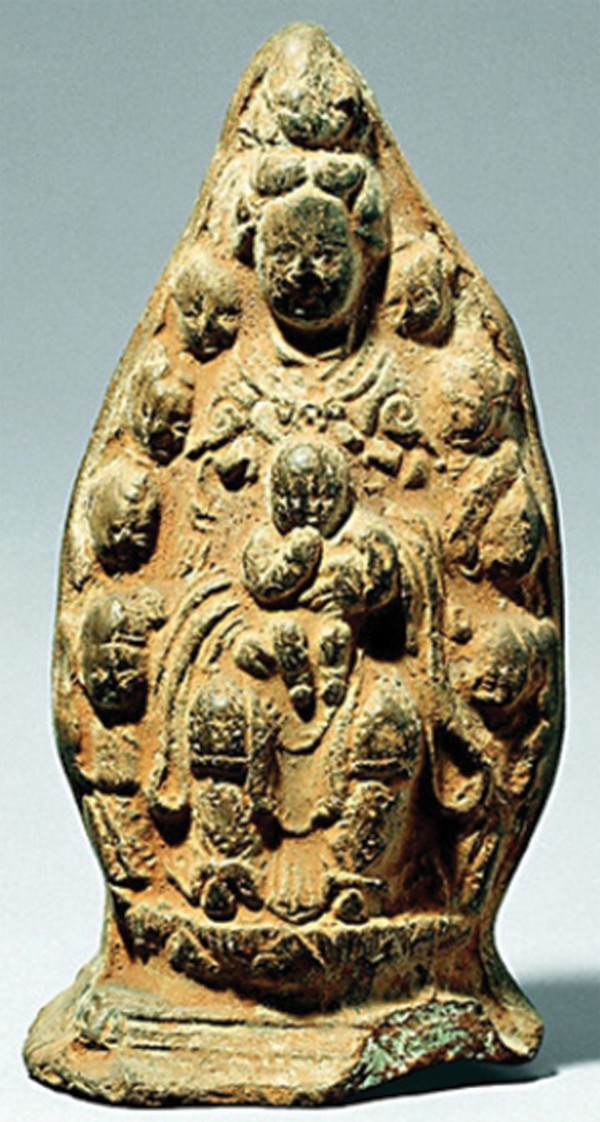 7-8 세기 경주에서 발견된 성모 점토상(숭실대 기독박물관)
